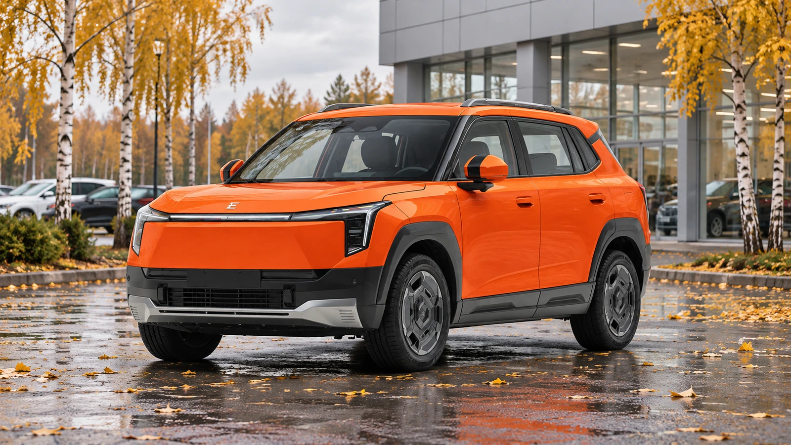 Российский электромобиль EVOLUTE i-JOY у автосалона